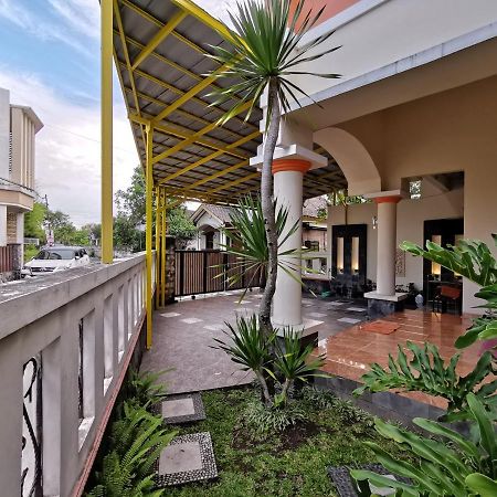 Nariska Suite Homestay يوغياكارتا المظهر الخارجي الصورة